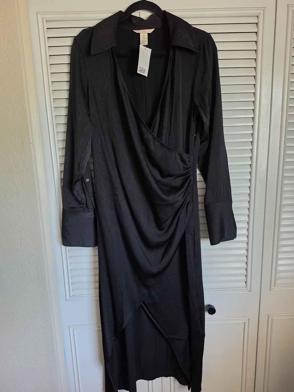 H&M Black Long-Sleeve Wrap Dress